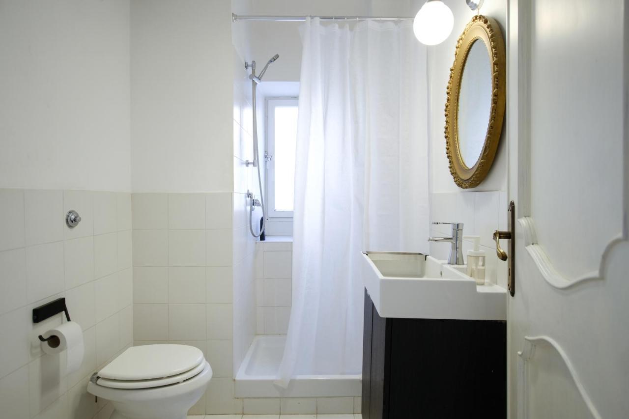 Spacious Apartment With Big Terrace At Colosseum روما المظهر الخارجي الصورة