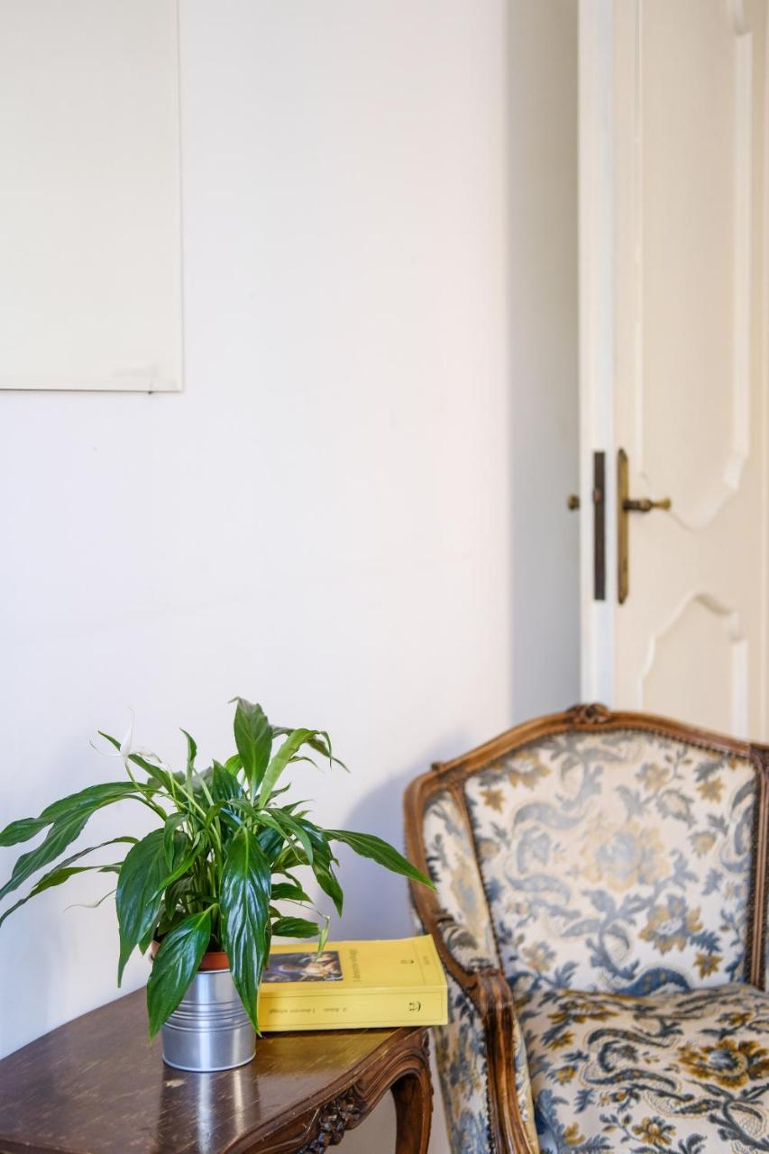 Spacious Apartment With Big Terrace At Colosseum روما المظهر الخارجي الصورة