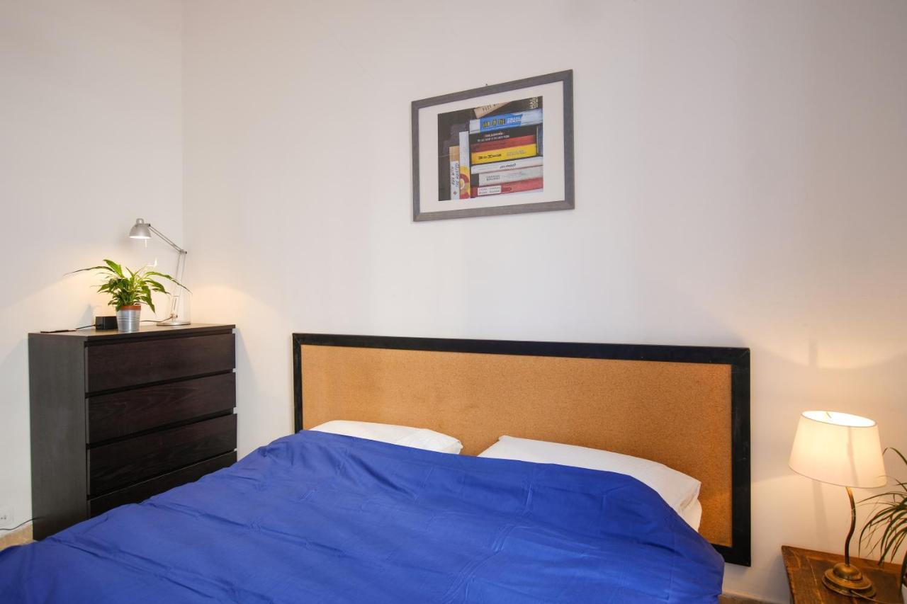 Spacious Apartment With Big Terrace At Colosseum روما المظهر الخارجي الصورة